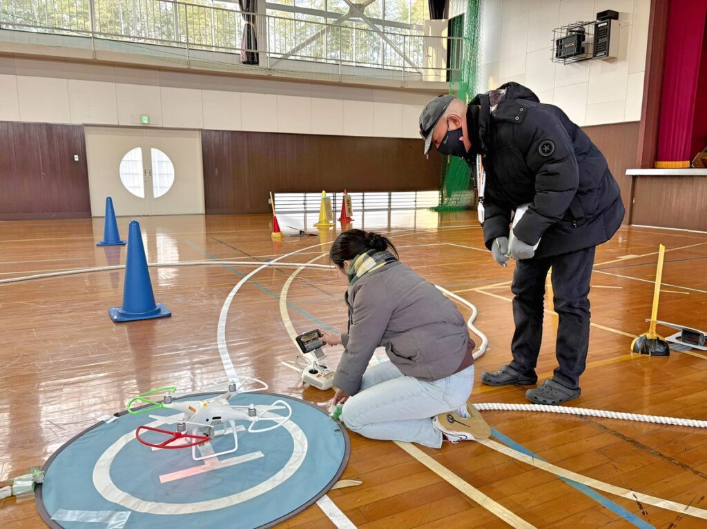 「飛行前点検・システム」パラメーター確認。リモートID・スティックモード・バッテリー残量・セルの目視