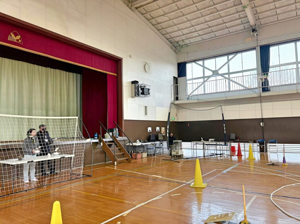 「実技審査」異常事態における緊急着陸。高度3.5m上昇後、ATTIモード（手動切替）にて左右飛行