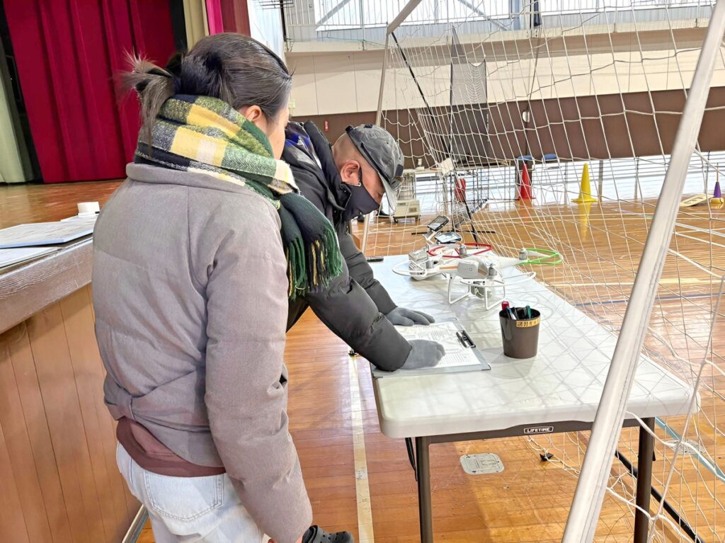 「日常点検記録」「飛行後記録」記入漏れを確認します。不正確、漏れ等は減点（-10点）になります