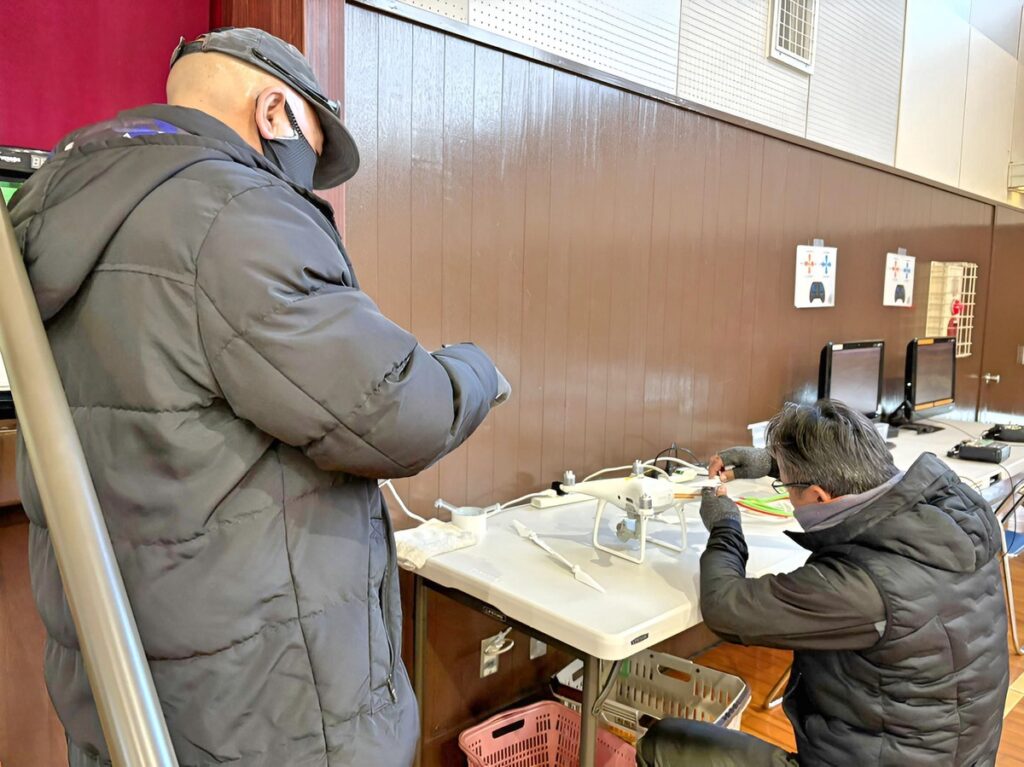 「飛行前点検」16大項目に及ぶ重要箇所（パーツ）目視緩衝点検を実施します