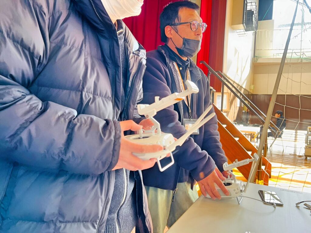 Sさんは修検前訓練。苦手とする8の字飛行を特化し教官は適時アドバイスします