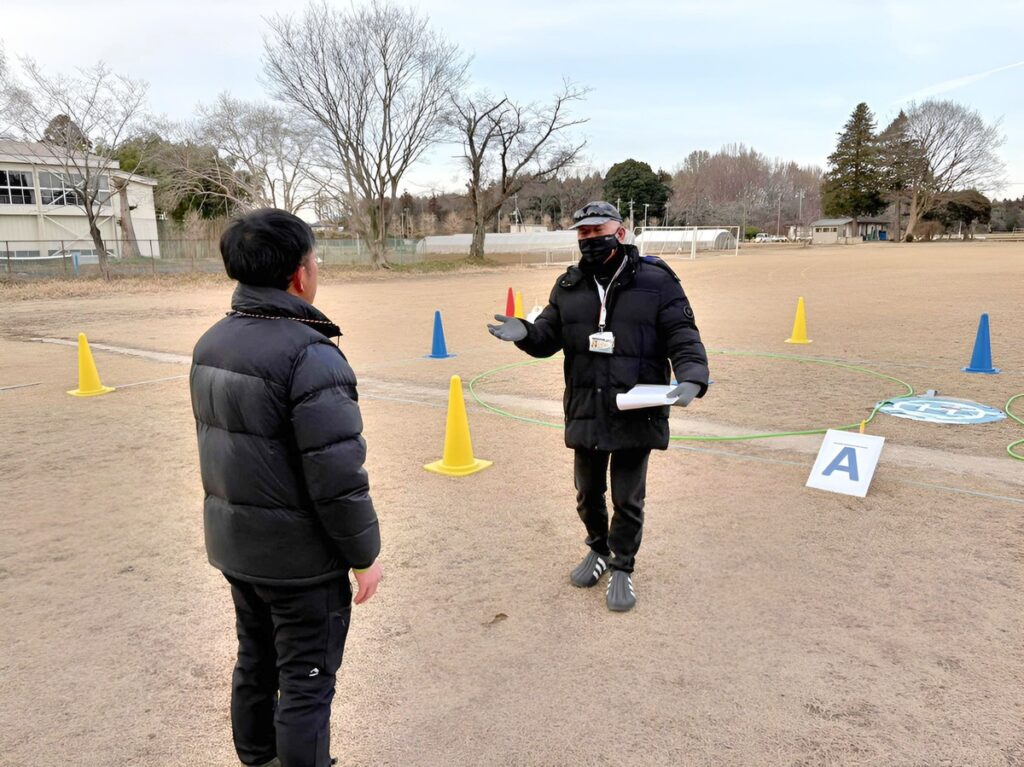 「講評」「合否判定」総体的な講評に加え、飛行の際の留意事項や墜落事故に至る場面を共有した後、合否通告