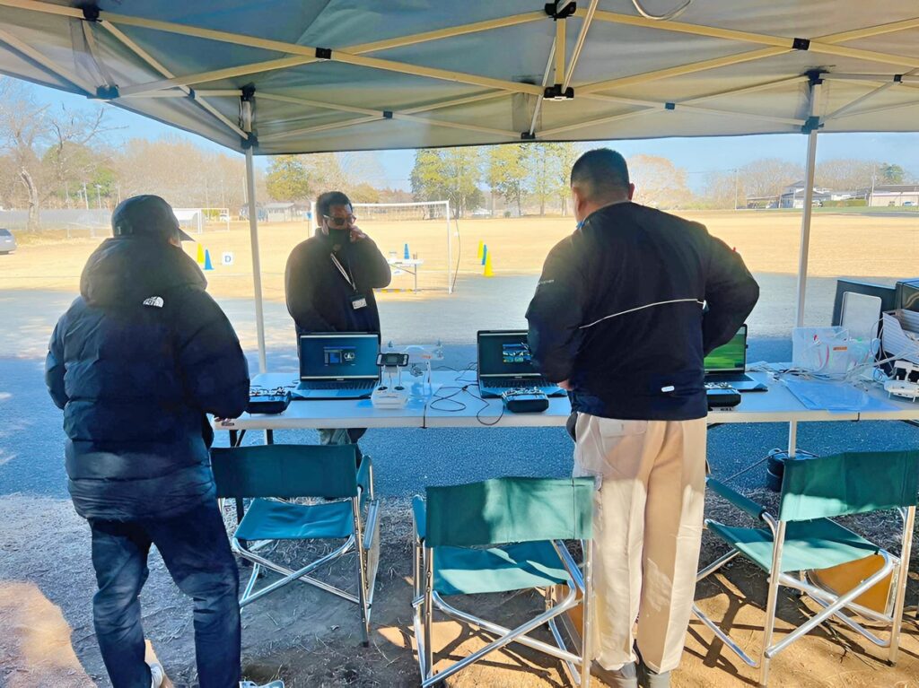 実施訓練前のブリーフィング。各自課題の確認や本日の目標を共有します