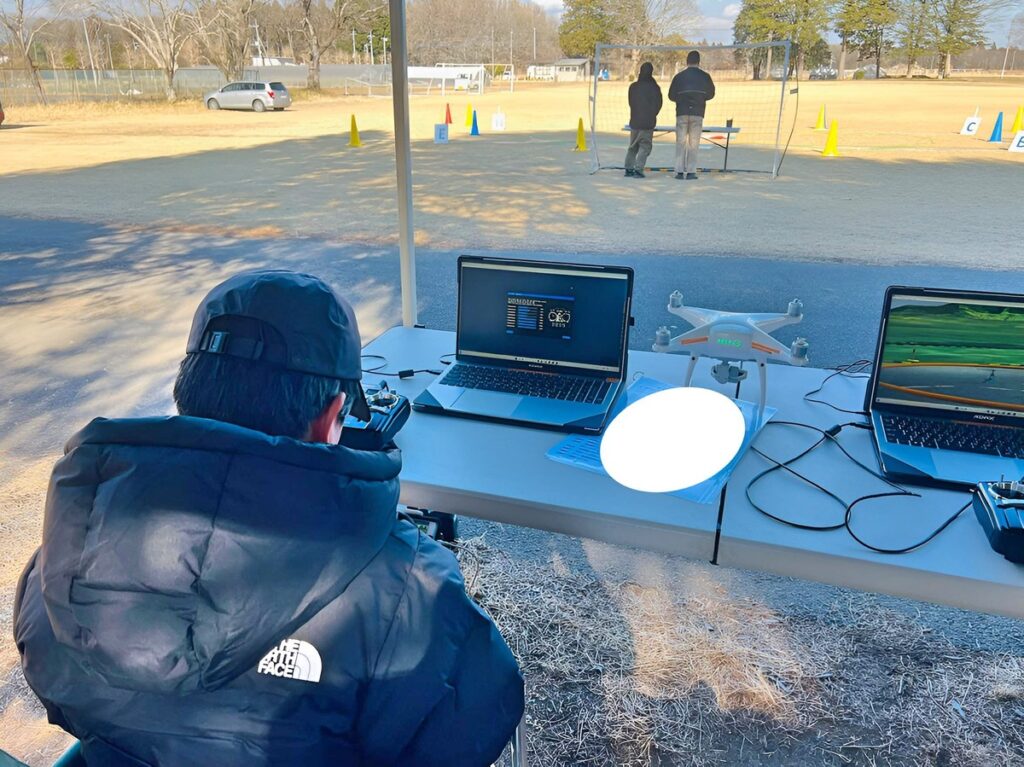 フライトシュミレーター機体バージョンで訓練。これは機体に搭載されているプログラムの活用になります