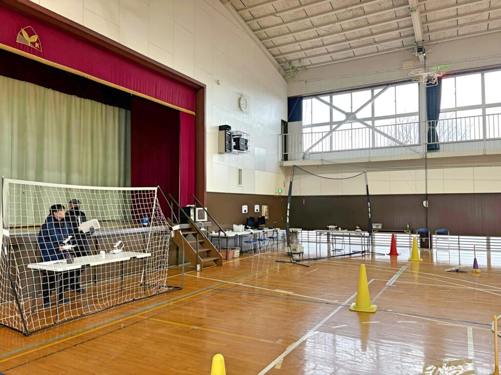 「実技審査」異常事態における緊急着陸。高度3.5m上昇後、ATTIモード（手動切替）にて左右飛行