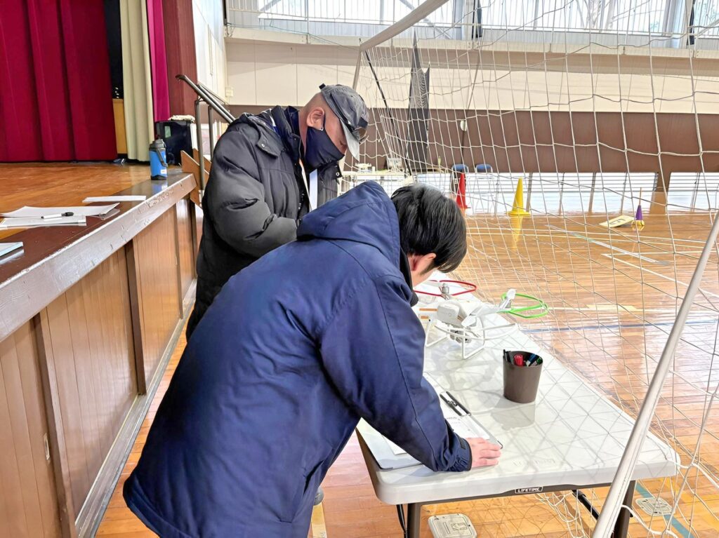 「日常点検記録」「飛行後記録」の記入。必須事項で詳細を記録記入します