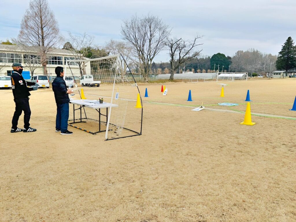 「飛行前点検」高度1.5m 四操舵（前後進・左右・両回転・上降昇）及びカメラ起動・映像転送の確認