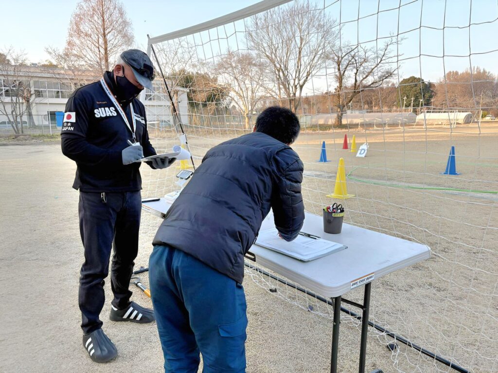 「日常点検記録」「飛行後記録」の記入。必須事項で詳細を記録記入します