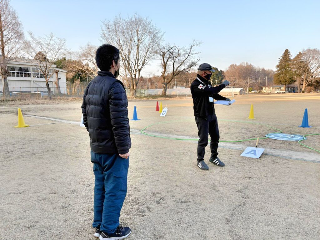 「講評」「合否判定」総体的な講評に加え、飛行の際の留意事項や墜落事故に至る場面を共有した後、合否通告