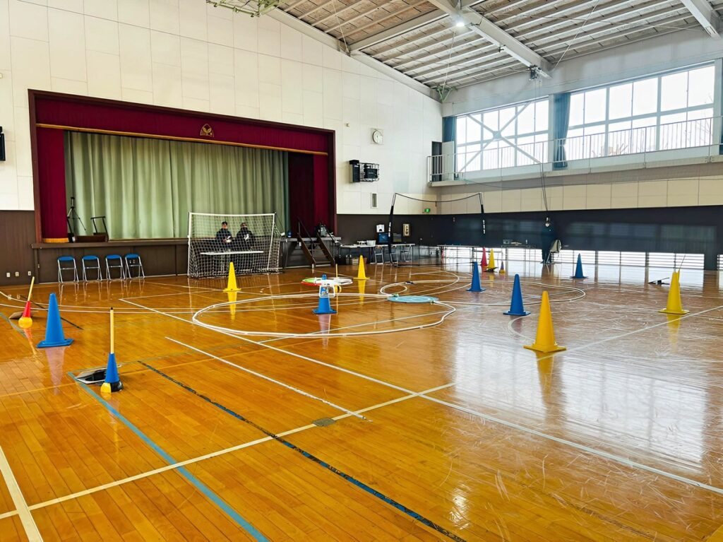 8の字飛行は全ての操舵技術が求められる飛行です。右できても左ができない。往々にしてありえます