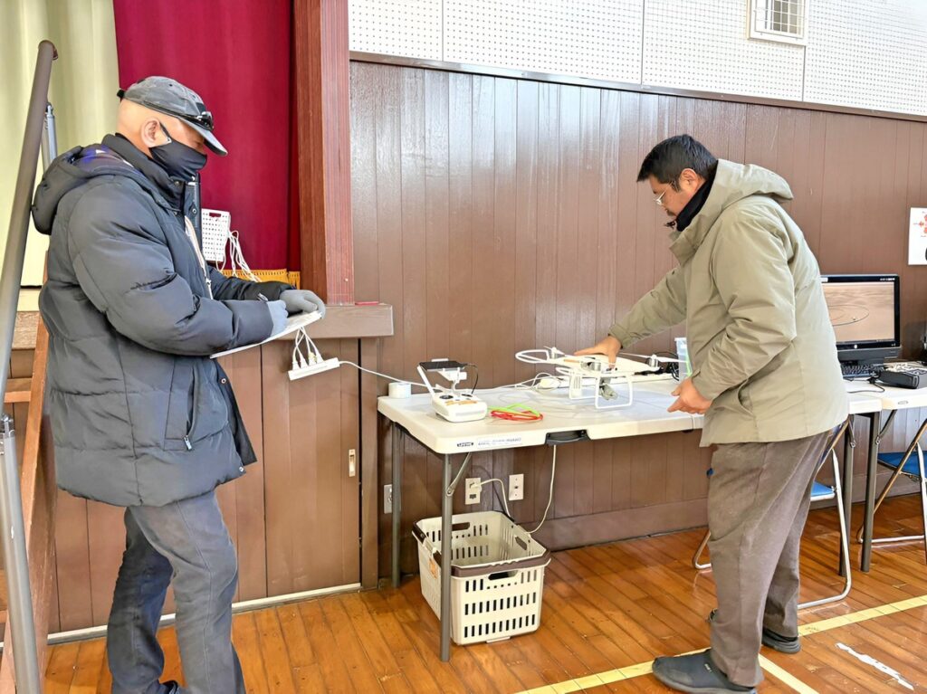 「飛行前点検」16大項目に及ぶ重要箇所（パーツ）目視緩衝点検を実施します