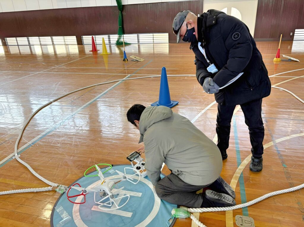 「飛行前点検・システム」パラメーター確認。リモートID・スティックモード・バッテリー残量・セルの目視