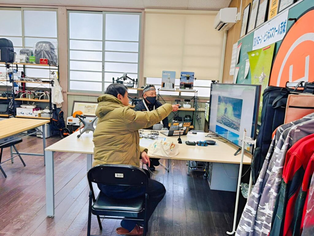 免許取得後の話題になり、主な事業について解説しました。産業から農業、輸送にいたる幅広い分野です