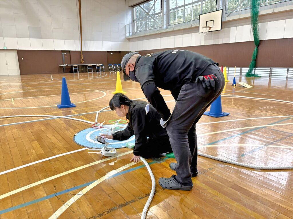 「飛行前点検・システム」パラメーター確認。リモートID・スティックモード・バッテリー残量・セルの目視