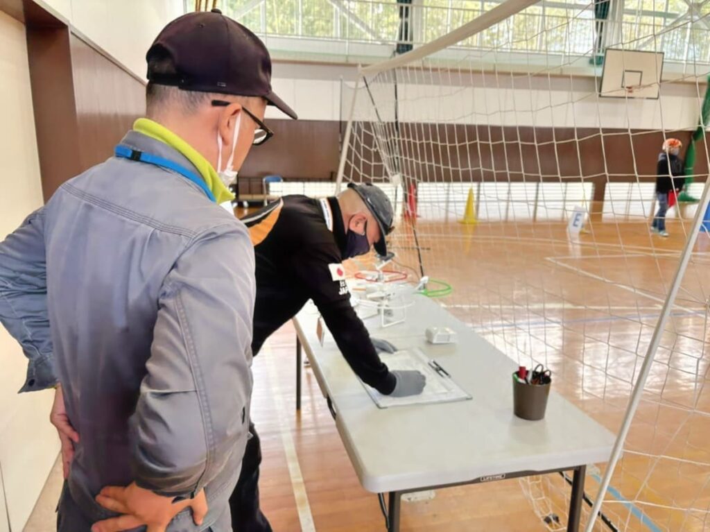 「日常点検記録」「飛行後記録」記入漏れを確認します。不正確、漏れ等は減点(-10点)になります