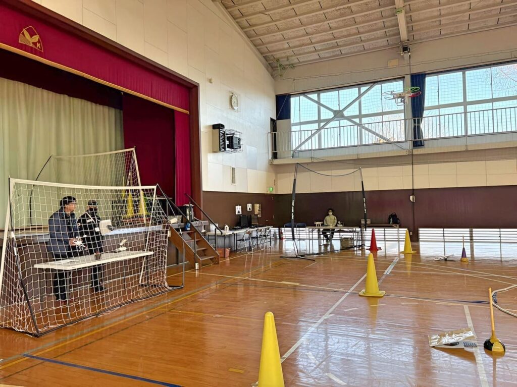 「実技審査」異常事態における緊急着陸。高度3.5m上昇後、ATTIモード（手動切替）にて左右飛行