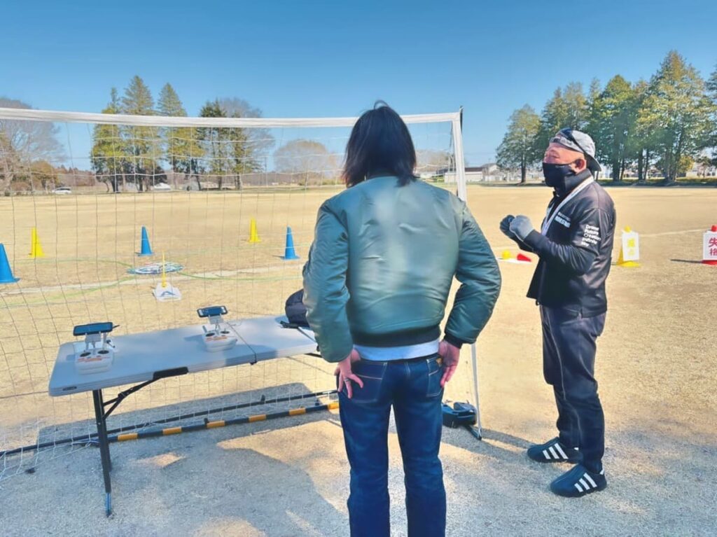 後半はドローン飛行体験です。二等式、一等式とWスタンダードを体験飛行いただきます