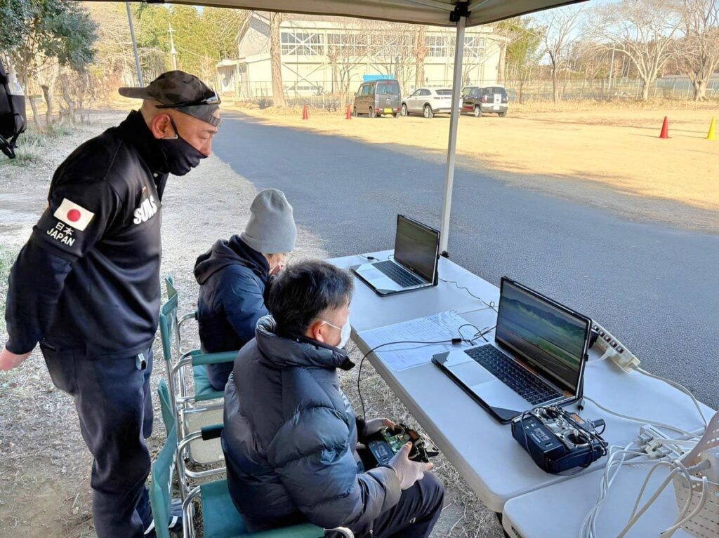 一等無人航空機操縦士講習のドローンシミュレーター訓練の様子｜国家資格ドローン免許講習｜DSIドローンビジネススクール茨城