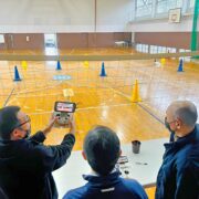 説明の後はAモード（手動）飛行初体験。大方びっくりしている様子