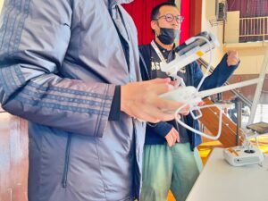 初日は基本飛行。四方向ホバリングから十時飛行へ