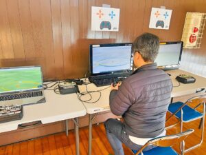 8の字飛行を特化訓練。シュミレーターにて重複飛行