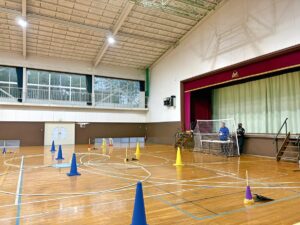 「飛行前点検」高度1.5m四操舵及びカメラ起動確認