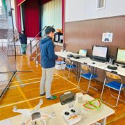 実技・シュミレーター・飛行前後点検・三つのブースを用意しています