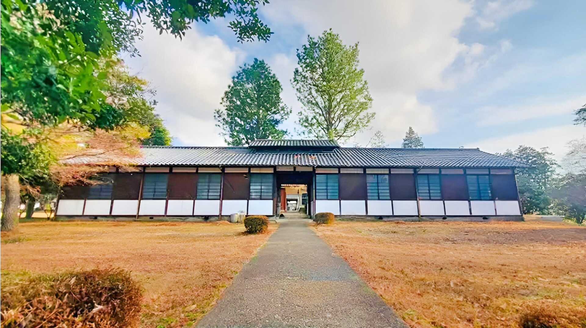 （公認）DSI ドローン・ビジネススクール茨城の教室として活用する「満蒙開拓幹部訓練所　事務棟・講義棟」